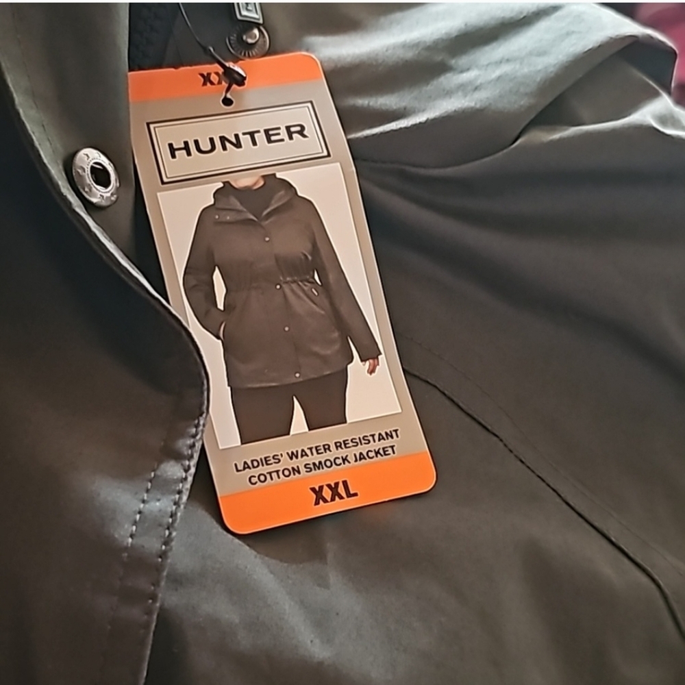 NWT Hunter Ladies' Water & Wind Resistant Rain Jacket, Olive - Picture 5 of 8